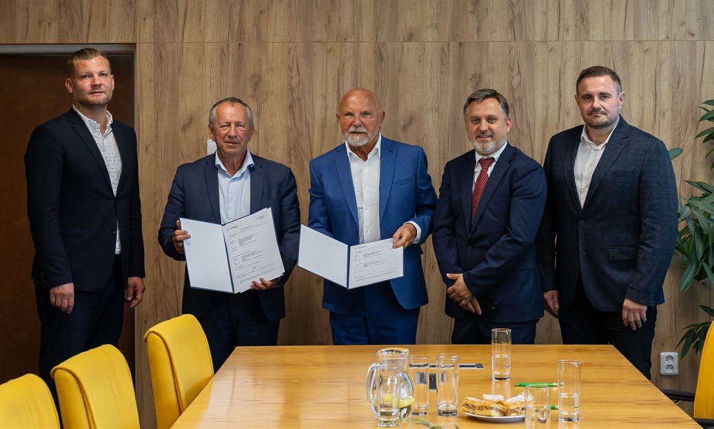 Spolupráce se školami a odbornou veřejností